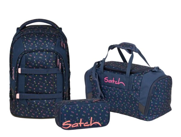 Funky Friday Schulrucksack-Set in tiefblau mit bunten geometrischen Mustern, bestehend aus einem Rucksack, einer Sporttasche und einem Schlamperetui.