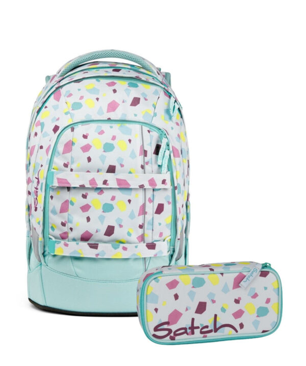 Ergonomisches 2-teiliges Schulrucksack-Set PACK Dreamy Mosaic mit buntem geometrischen Design, inklusive gepolstertem Federpenal, ideal für Schüler.