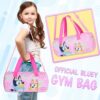 Rosefarbene Sporttasche für Kinder mit Bluey und Bingo Motiven, ideal für sportliche Aktivitäten und Reisen.
