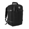 Schwarzer Cabin Max Handgepäck Rucksack mit kompakten Abmessungen, geeignet für Ryanair, Hergestellt aus recyceltem Polyester, ideal für Reisen.