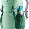 Deuter Junior Kinderrucksack in Spearmint-Seagreen, ideal für Kinder mit ergonomischen Tragegurten, Netztasche für Trinkflasche und reflektierenden Elementen für Sicherheit.