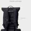 Schwarzer Johnny Urban Rolltop Rucksack für Damen und Herren mit gepolstertem Laptopfach und extra Schuhfach, ideal für Reisen und Alltag.