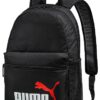 PUMA Unisex Phase Rucksack in Schwarz mit rotem Logo - Funktionalität und Stil vereint für Schule, Freizeit und Sport.