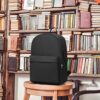 Stylischer schwarzer Schulrucksack mit großem Hauptfach und Laptopfach für bis zu 15,4 Zoll, ideal für Schule, Reisen und Freizeit.