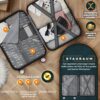 Stylisches tillvex® Reisekoffer Set mit offenem Koffer, der eine organisierte Innenseite mit Kleidung, Accessoires und Fächern zeigt, ideal für moderne Reisende.