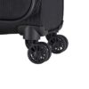 Travelite 4-Rad Koffer der Serie Chios in schwarz mit strapazierfähiger Weichschale, ausgestattet mit vier stabilen Doppelrollen für müheloses Manövrieren, ideal für lange Reisen.