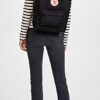 Fjällräven Kånken Rucksack in Schwarz, 38 x 27 x 13 cm, stilvoller und robuster Rucksack mit charakteristischem Logo für Alltag und Outdoor-Aktivitäten.