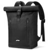 YOKGO Rolltop Rucksack in Schwarz, wasserfest mit ergonomischem Design, ideal für Universitäts- und Arbeitsbedarf, ausgestattet mit 15,6 Zoll Laptopfach und durchdachten Stauraumlösungen.