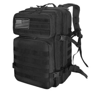 Taktischer Rucksack für Herren mit 45 Liter Fassungsvermögen, wasserdicht und ideal für Outdoor-Aktivitäten wie Camping, Wandern und Jagd.