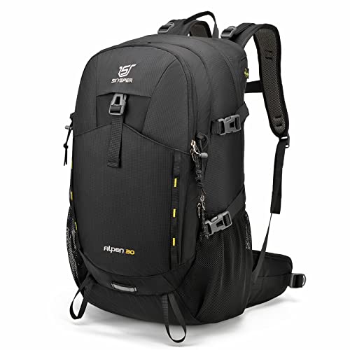 Der SKYSPER Wanderrucksack 30L ist ein robustes und haltbares Trekkingrucksack für Ihre Wanderungen. Er bietet hervorragenden Tragekomfort, ein externes Aufhängesystem und vier Fächer im großen Stauraum.